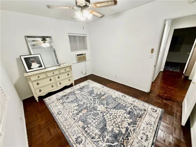 7002 Aura, Reseda, CA 91335