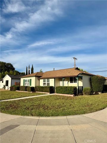 7002 Aura, Reseda, CA 91335