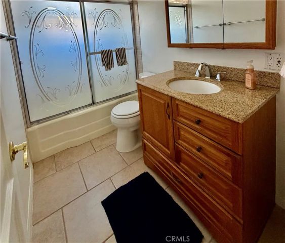 7002 Aura, Reseda, CA 91335