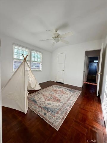 7002 Aura, Reseda, CA 91335
