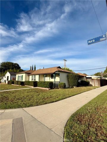 7002 Aura, Reseda, CA 91335