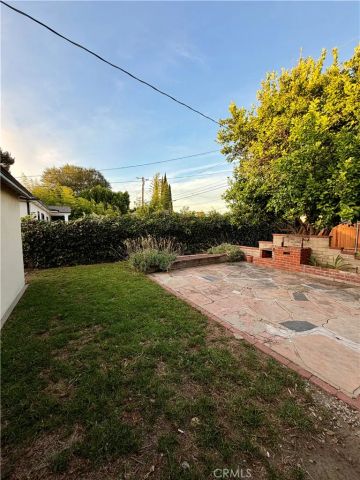 7002 Aura, Reseda, CA 91335
