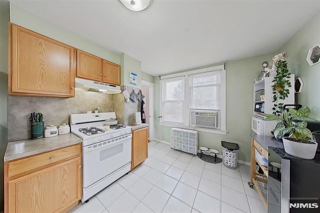 77 Gold Street, North Arlington, NJ 07031