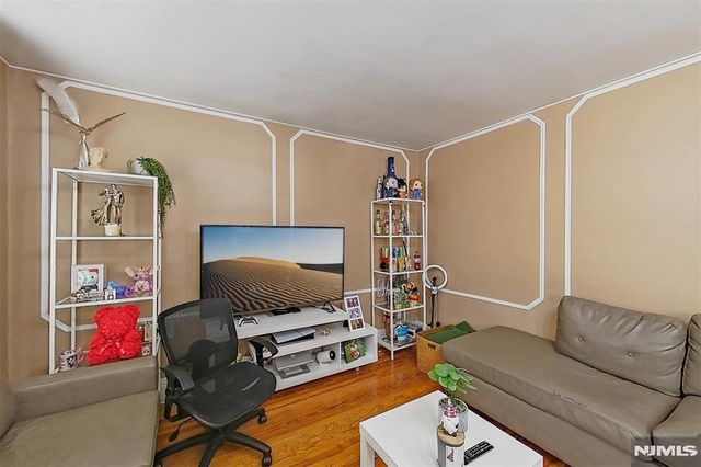 77 Gold Street, North Arlington, NJ 07031