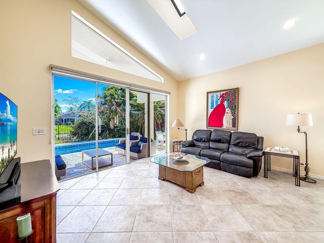 6184 NW 24th Street, Boca Raton, FL 33434