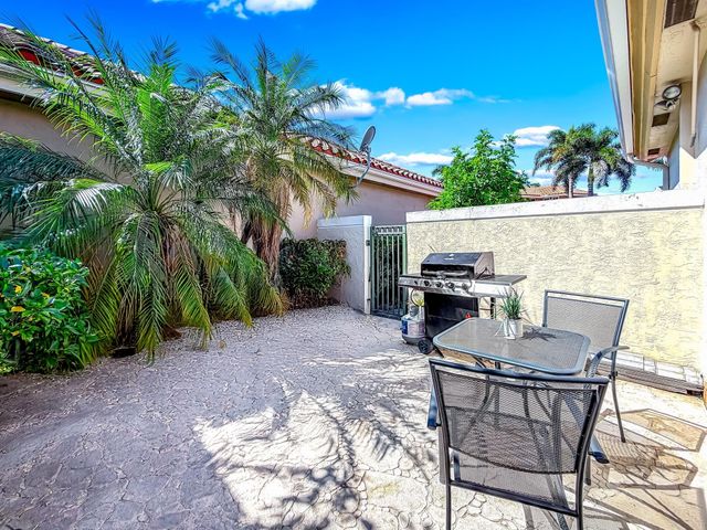 6184 NW 24th Street, Boca Raton, FL 33434