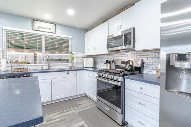 1704 Woolston Way, Modesto, CA 95355