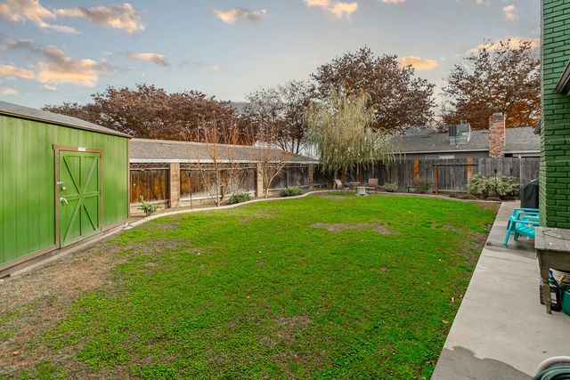 1704 Woolston Way, Modesto, CA 95355