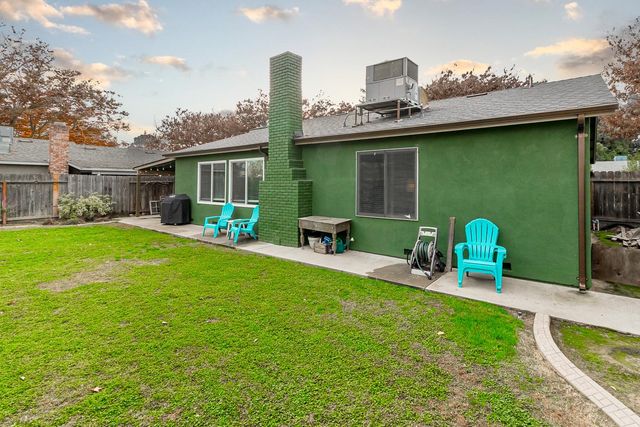 1704 Woolston Way, Modesto, CA 95355