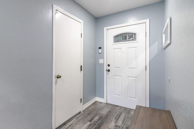 1704 Woolston Way, Modesto, CA 95355