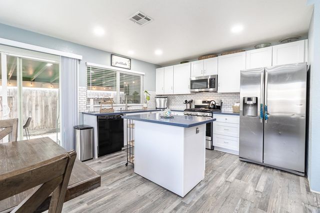 1704 Woolston Way, Modesto, CA 95355