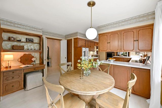 12500 Stephen PLACE, Elm Grove, WI 53122