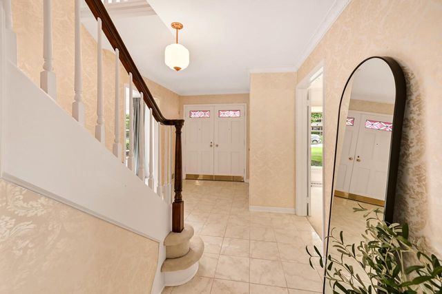 12500 Stephen PLACE, Elm Grove, WI 53122