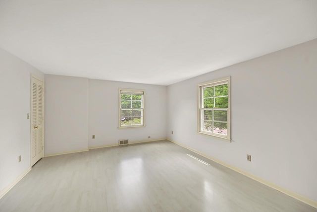 12500 Stephen PLACE, Elm Grove, WI 53122