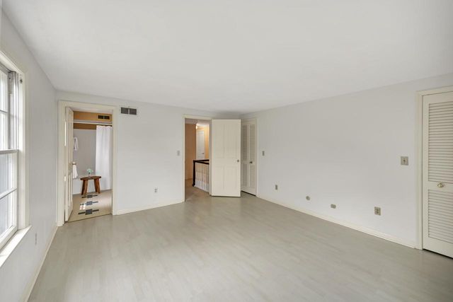 12500 Stephen PLACE, Elm Grove, WI 53122