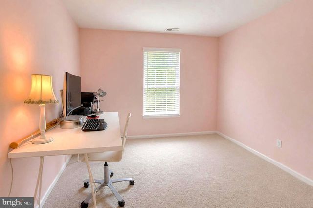 906-B OLIPHANT LN, Mount Laurel, NJ 08054