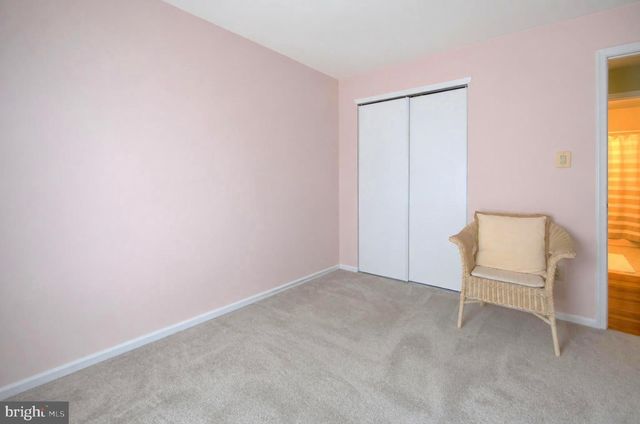 906-B OLIPHANT LN, Mount Laurel, NJ 08054