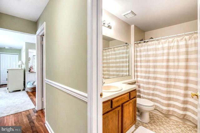 906-B OLIPHANT LN, Mount Laurel, NJ 08054
