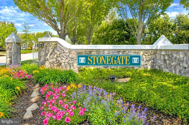 906-B OLIPHANT LN, Mount Laurel, NJ 08054