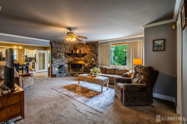 10 Devonshire Road, Sayreville, NJ 08859