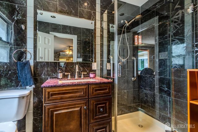10 Devonshire Road, Sayreville, NJ 08859