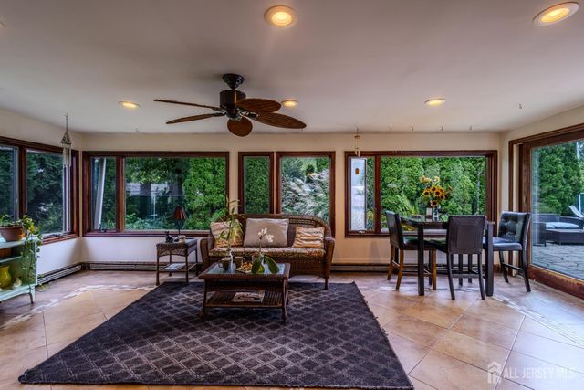 10 Devonshire Road, Sayreville, NJ 08859