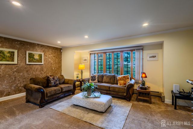 10 Devonshire Road, Sayreville, NJ 08859
