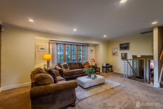10 Devonshire Road, Sayreville, NJ 08859