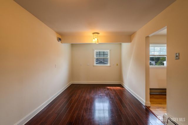 10 Devonshire Road, Sayreville, NJ 08859