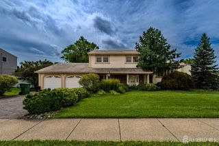 10 Devonshire Road, Sayreville, NJ 08859