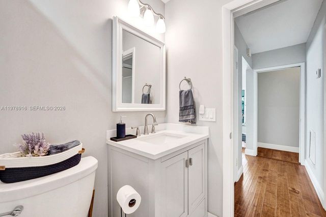 4621 NE 2nd Ave, Oakland Park, FL 33334