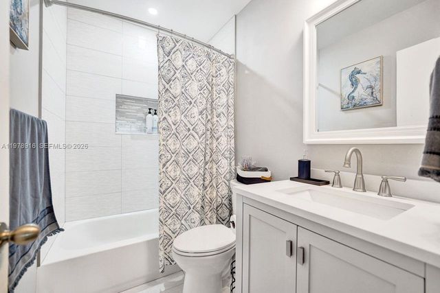 4621 NE 2nd Ave, Oakland Park, FL 33334