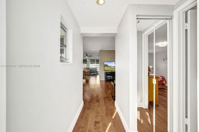 4621 NE 2nd Ave, Oakland Park, FL 33334