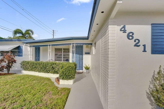 4621 NE 2nd Ave, Oakland Park, FL 33334