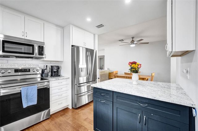 4621 NE 2nd Ave, Oakland Park, FL 33334