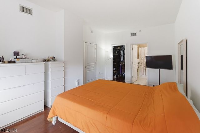 4315 Park Ave 2E, Union City, NJ 07087