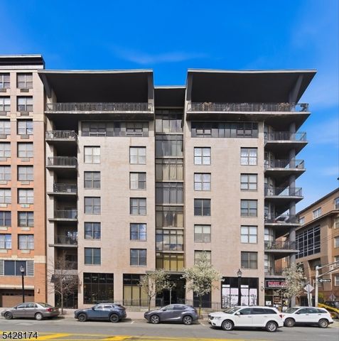 4315 Park Ave 2E, Union City, NJ 07087