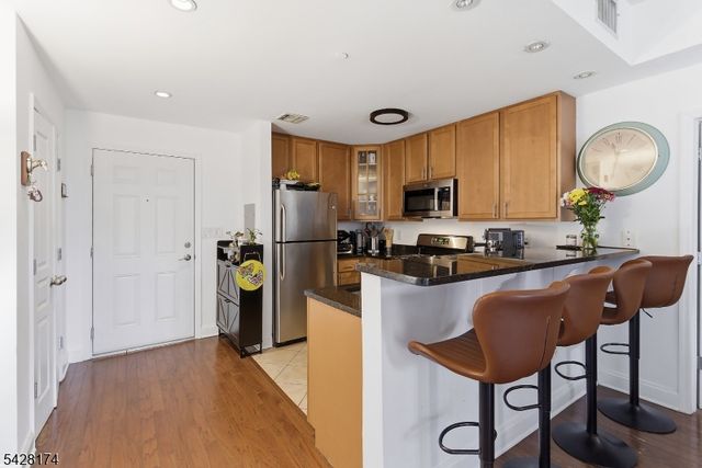 4315 Park Ave 2E, Union City, NJ 07087