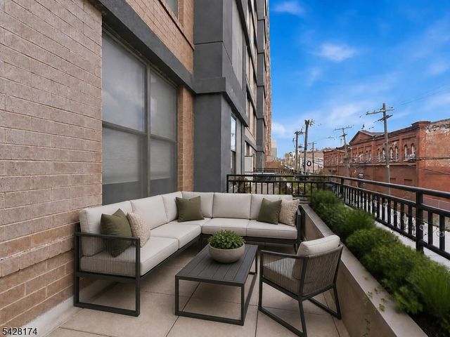 4315 Park Ave 2E, Union City, NJ 07087