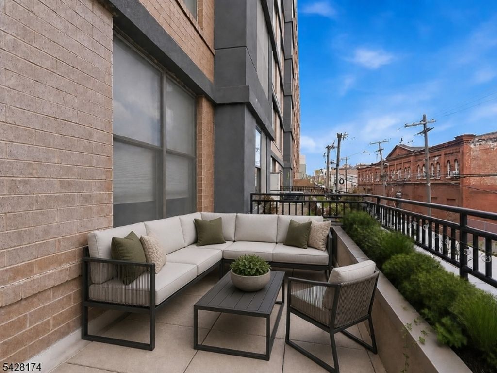 4315 Park Ave 2E, Union City, NJ 07087 — photo 5