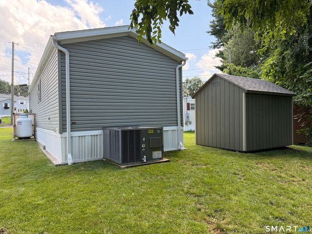 5 Sundeck Terrace, Southington, CT 06489