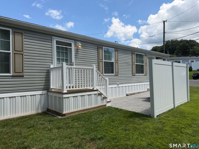 5 Sundeck Terrace, Southington, CT 06489