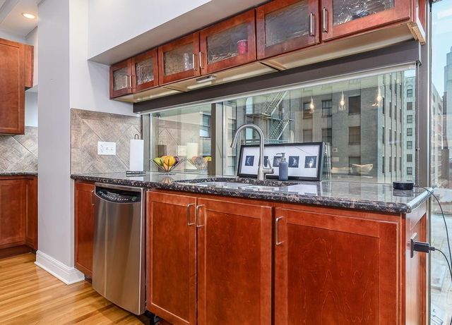 1101 WALNUT Street 1009, Kansas City, MO 64105