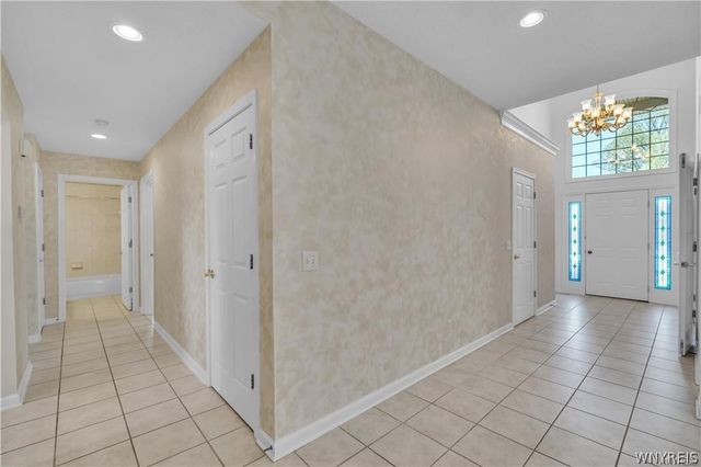 5527 Hemdale Drive, Clarence, NY 14221