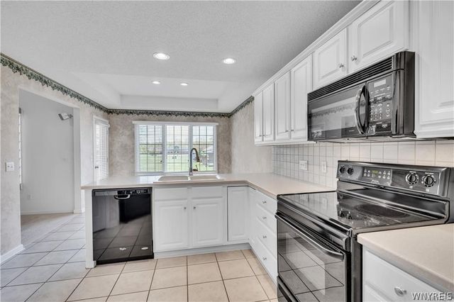 5527 Hemdale Drive, Clarence, NY 14221