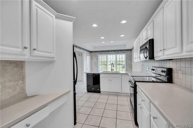 5527 Hemdale Drive, Clarence, NY 14221