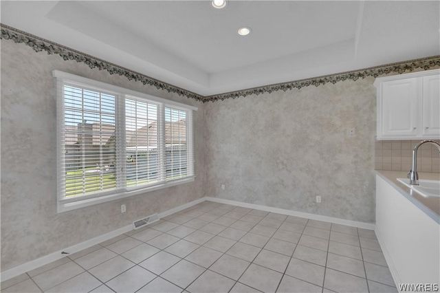 5527 Hemdale Drive, Clarence, NY 14221