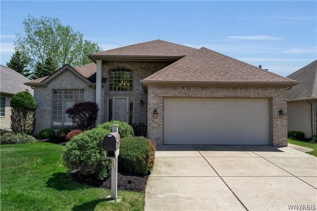 5527 Hemdale Drive, Clarence, NY 14221