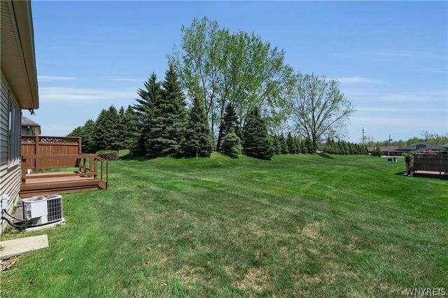 5527 Hemdale Drive, Clarence, NY 14221