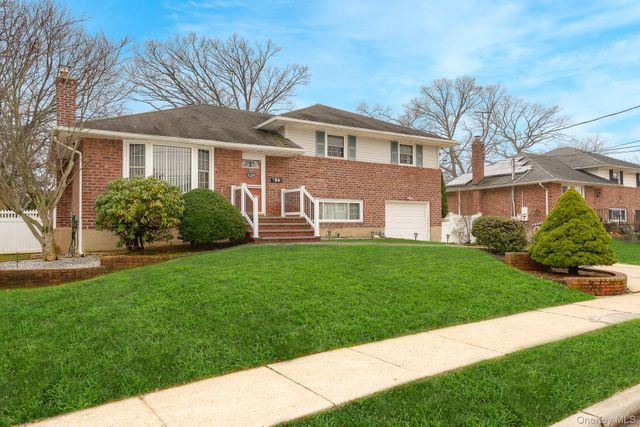 15 Lourae Drive, Massapequa Park, NY 11762